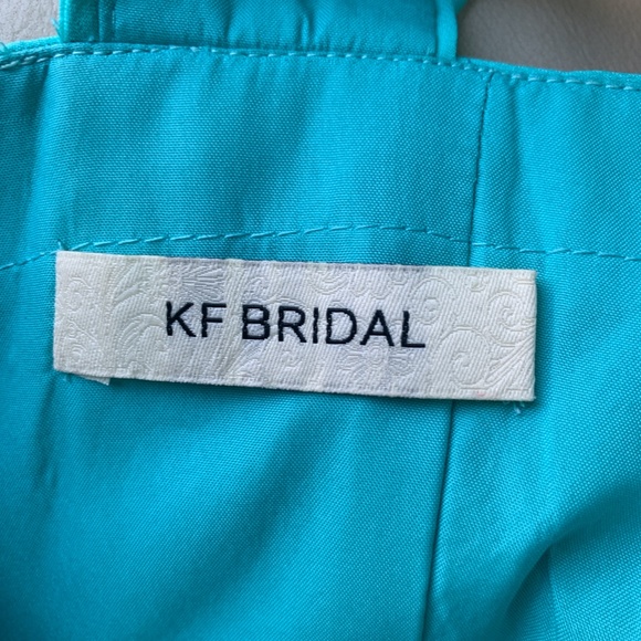 Gown - Picture 4 of 4